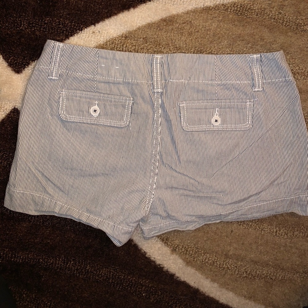🤩CUTE SO PIN STRIPED BRAND SHORTS🤩 - Picture 7 of 8